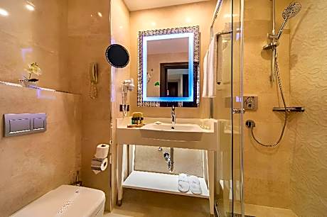 Deluxe Connecting Room