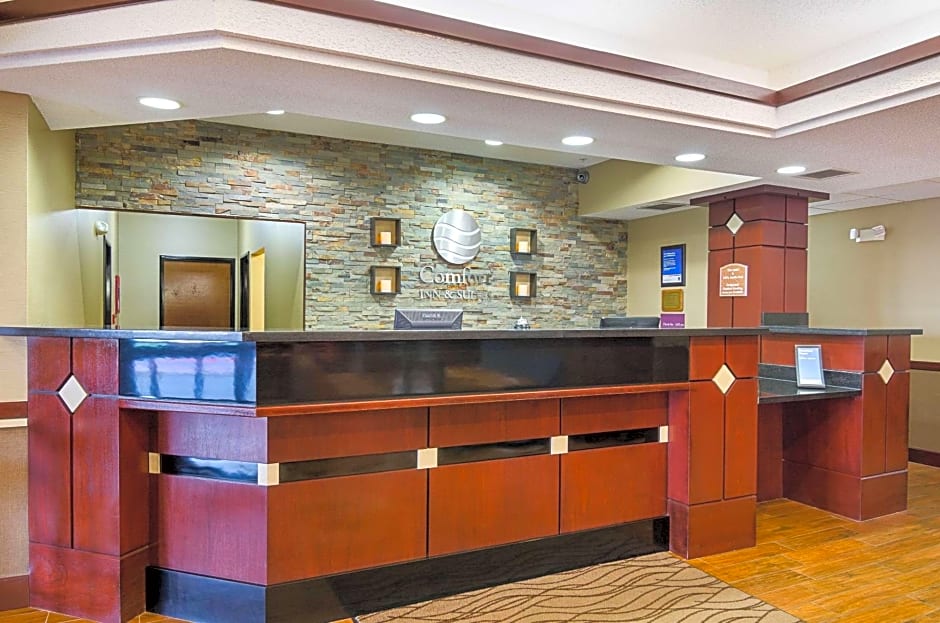 Comfort Inn & Suites