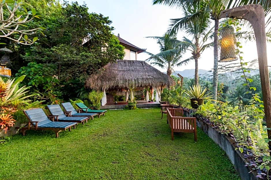 Cepik Villa Sidemen by AGATA