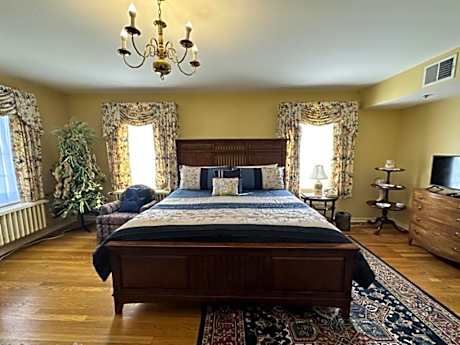Montague Inn Bed & Breakfast