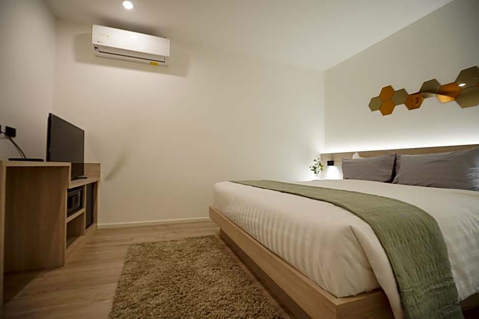 E11 Hotel - BTS Punnawithi