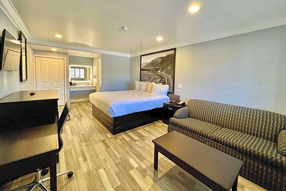 Aura Inn Monterey