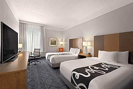 Deluxe Queen Room with Two Queen Beds