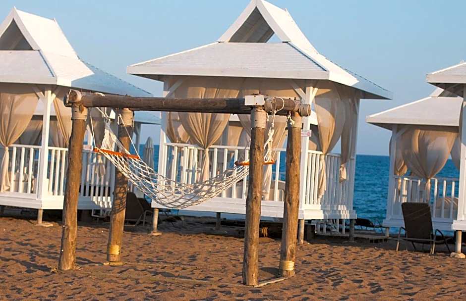 Gardenya Lara Suit Hotel