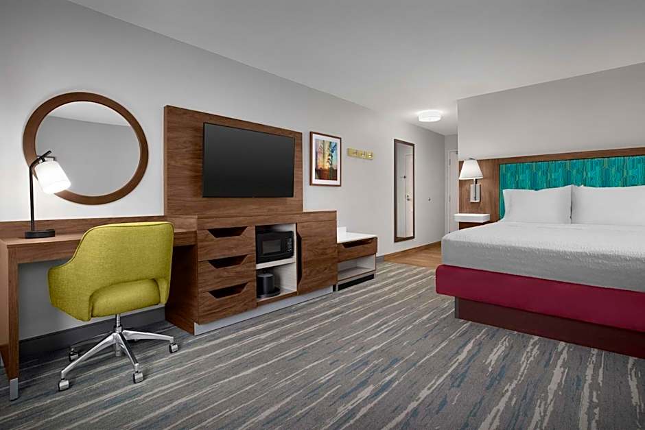 Hampton Inn By Hilton Yorkville