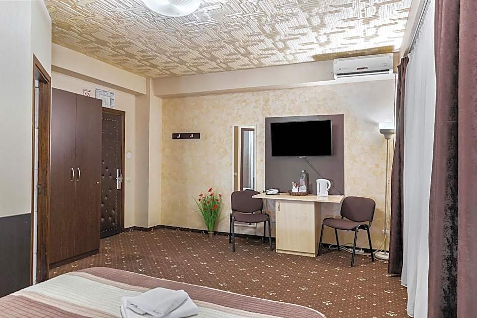 Hotel Charter Otopeni