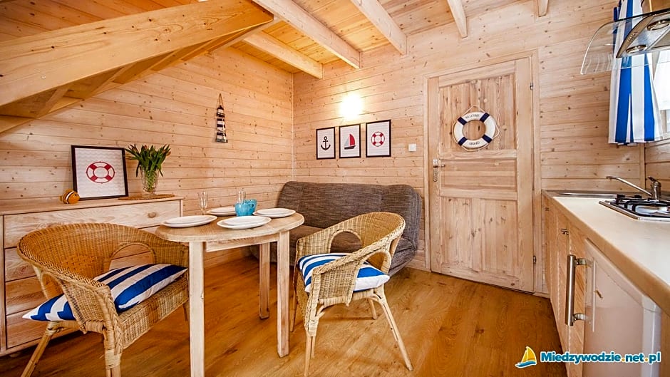 Błękitne domki przy morzu