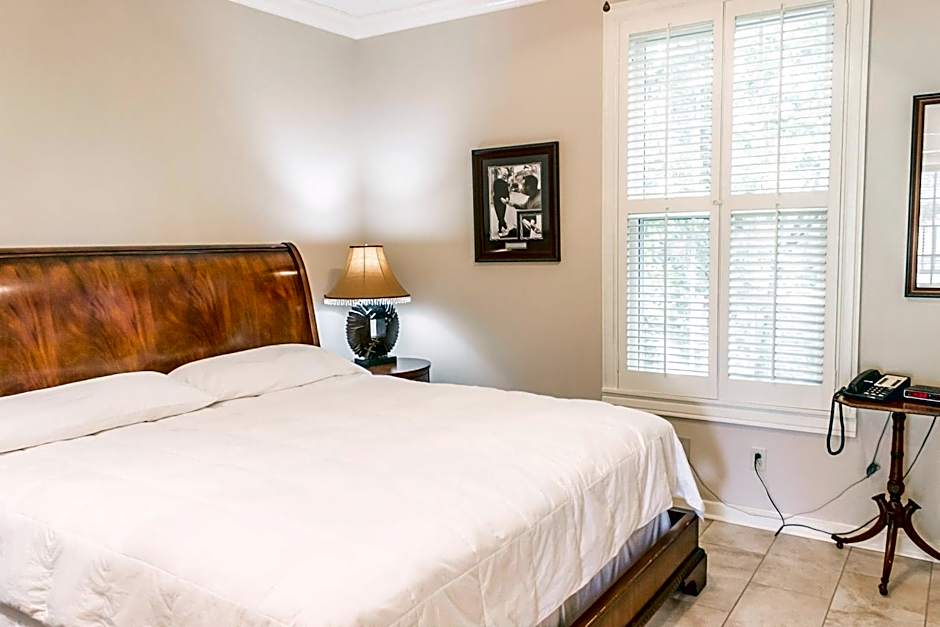 The Lodge at The Bluffs