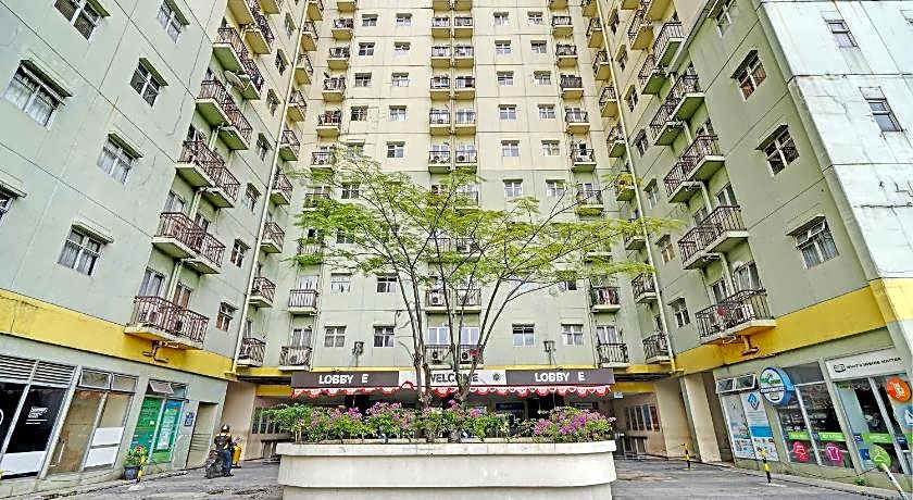 OYO Life 92984 The Suites Metro Apartement By Echie Property