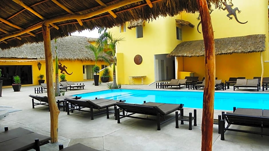 Zar Manzanillo
