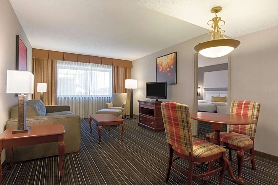 Sonesta Suites Dallas Park Central