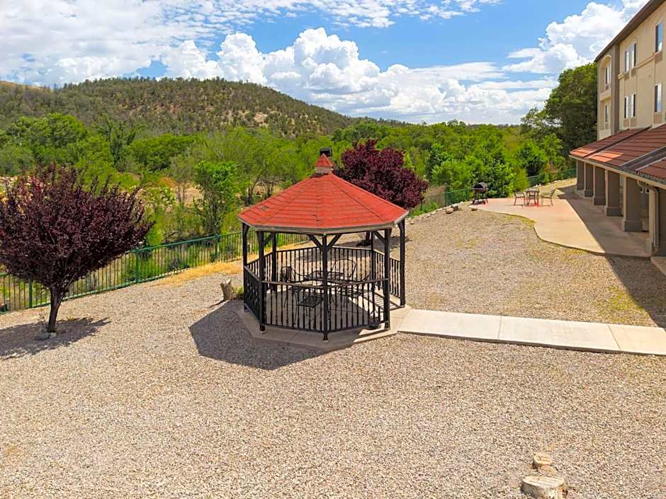 La Quinta Inn & Suites by Wyndham Ruidoso Downs
