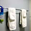 Days Inn & Suites by Wyndham Lexington