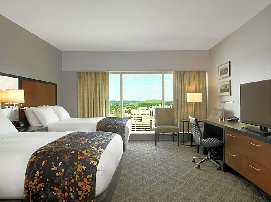 DoubleTree By Hilton Cedar Rapids Convention Complex