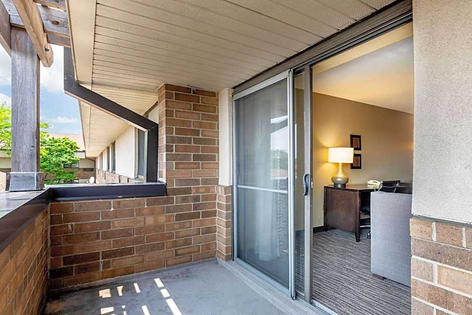 Suburban Studios Arlington Heights - Elk Grove