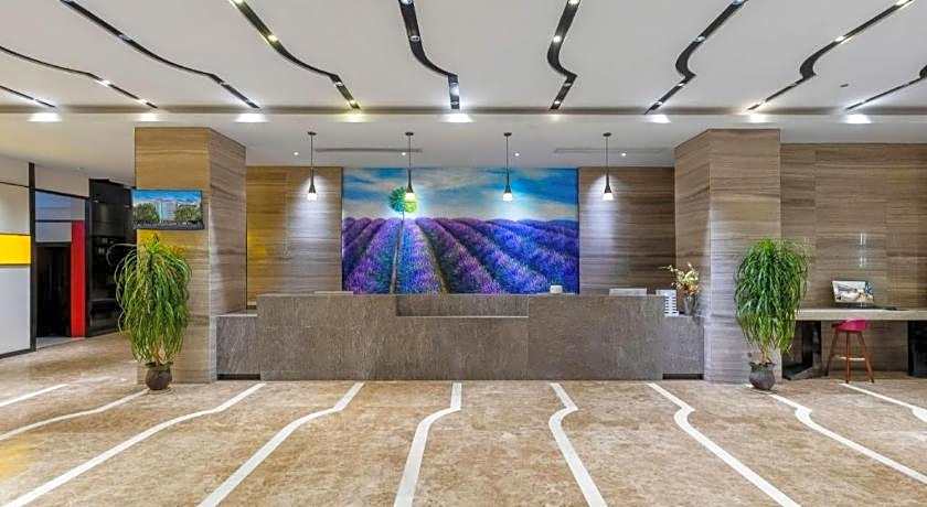 Lavande Hotels Ganzhou Golden Plaza