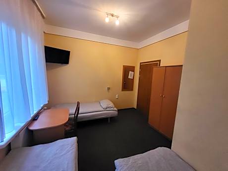 Quadruple Room with Private Bathroom