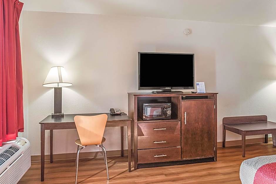 Motel 6-Levittown, PA - Bensalem