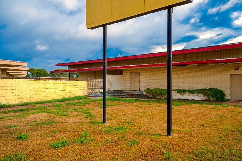 Town & Country Motel Bossier City by OYO