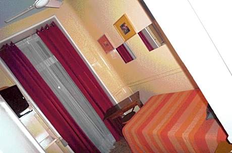 Single Room with Shared Bathroom