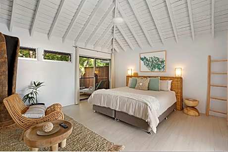 Oceanfront Deluxe Room with Terrace