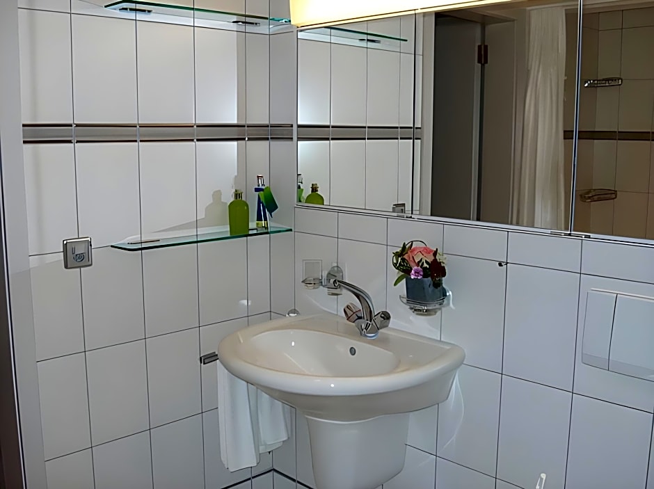 EMA House Serviced Apartments - Superior Standard - Unterstrass