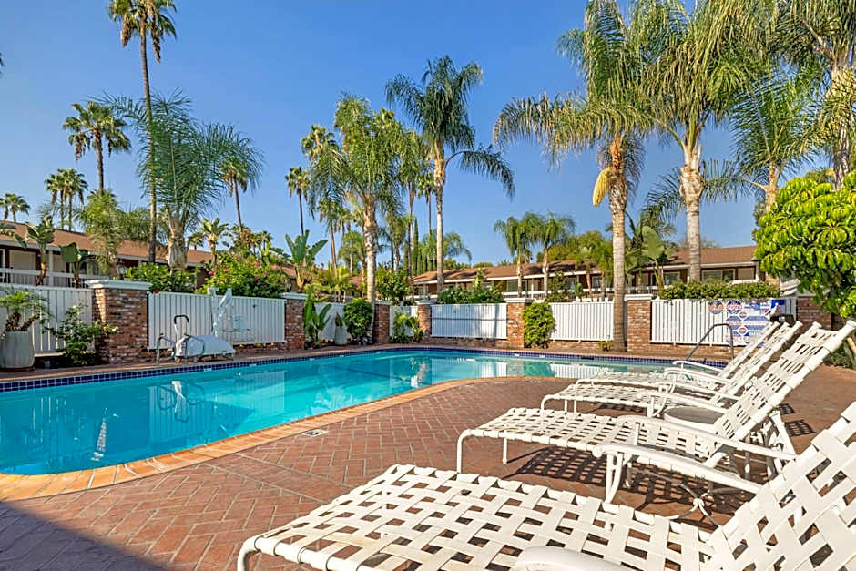 Best Western Plus Carriage Inn
