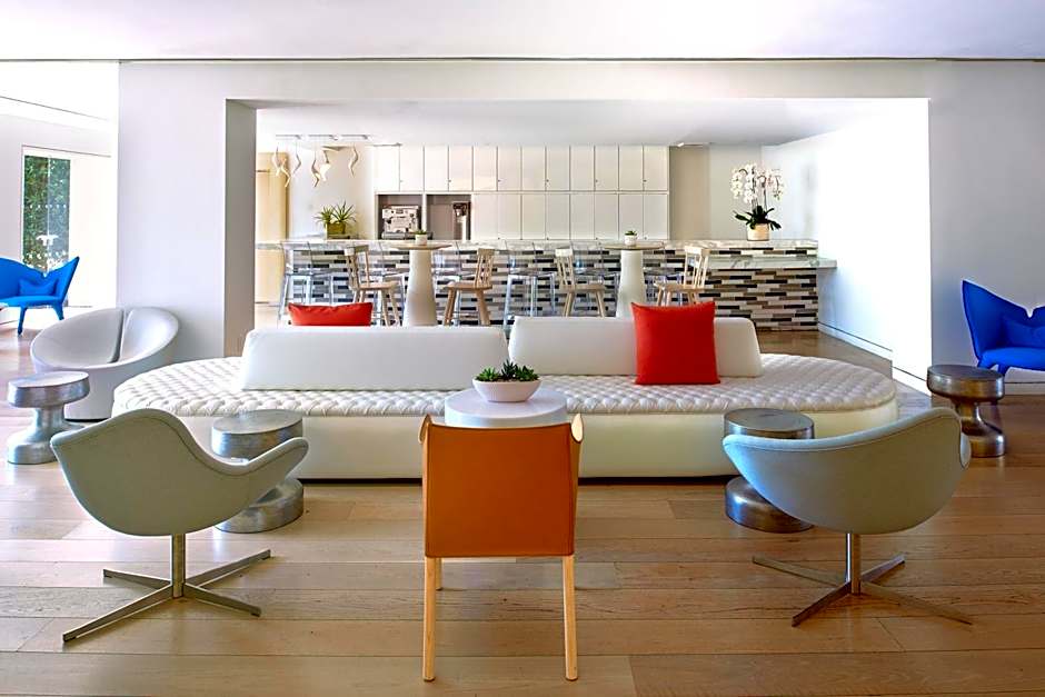 The Valorian Los Angeles, Curio Collection by Hilton