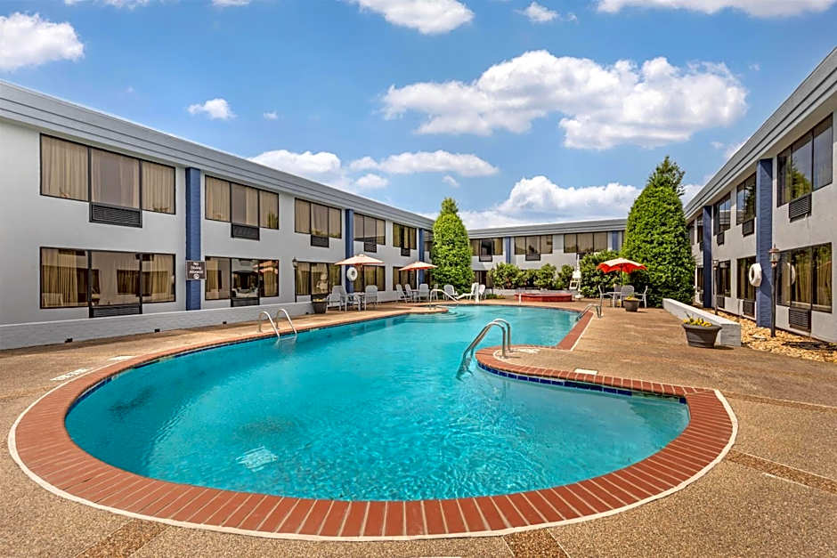 Best Western Plus Madison-Huntsville