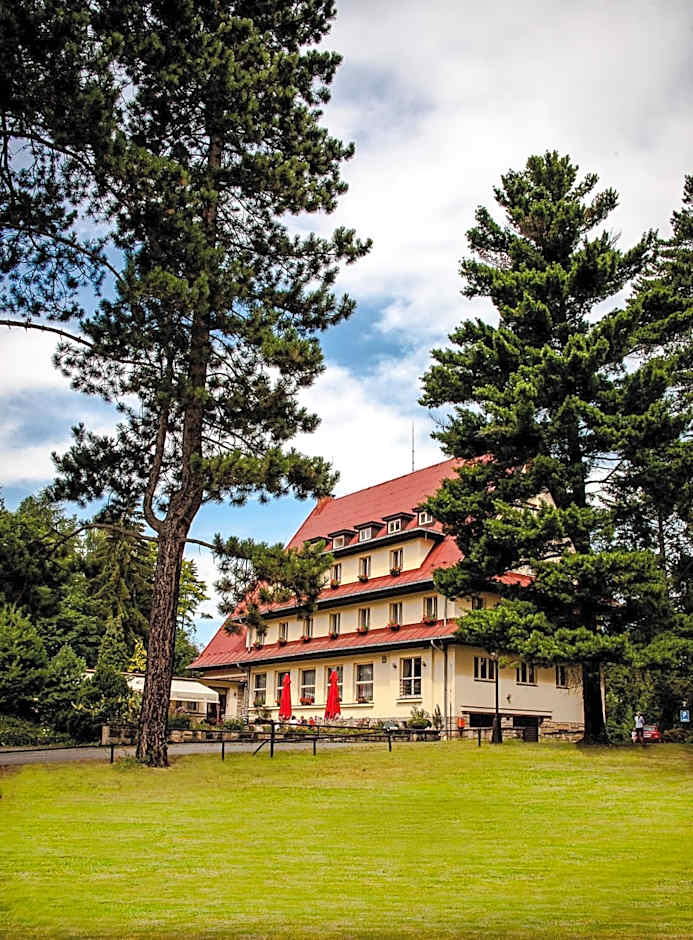 Parkhotel Skalní město