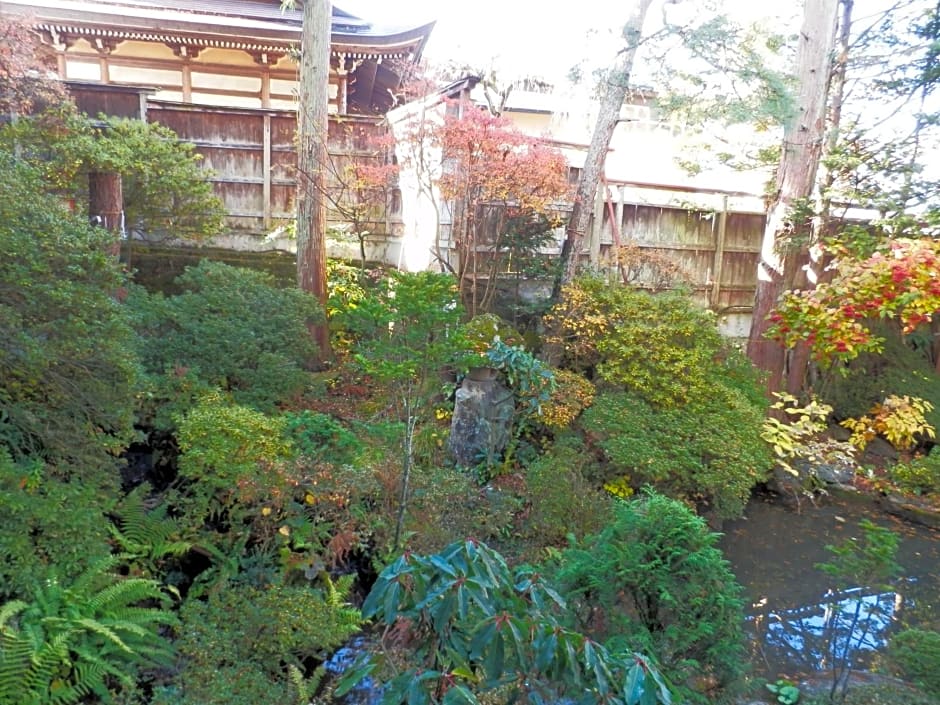 Maruka Ryokan
