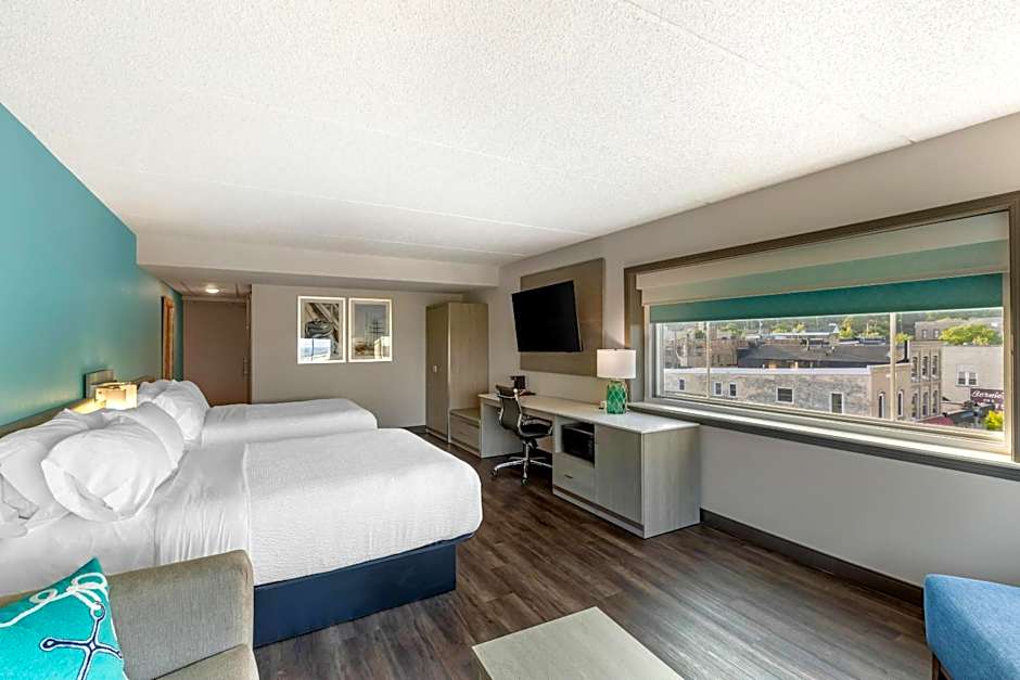 The Harborview on Lake Michigan, an Ascend Collection Hotel