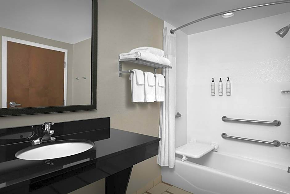 Fairfield Inn & Suites by Marriott Fayetteville North