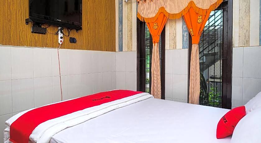 RedDoorz Syariah near Gardu Pandang Dieng