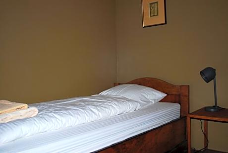 Single Room with Shared Toilet