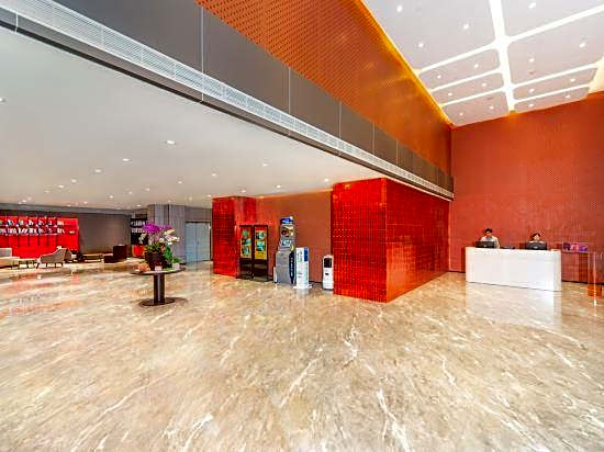 Art Star Hotel (Guangzhou Quzhuang Metro Station)