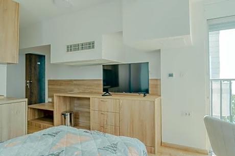 Deluxe Triple Room with Sea View