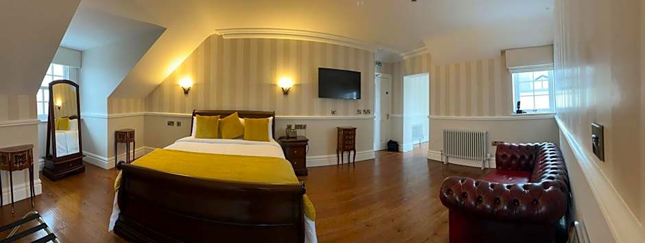 Photo 1 of 5 of Deluxe 1 King Bed Suite