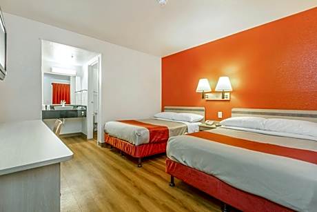 Motel 6-Phoenix, AZ - West