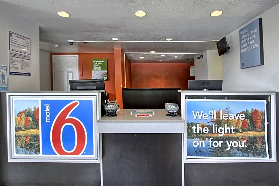 Motel 6-New Cumberland, PA - Harrisburg - Hershey South