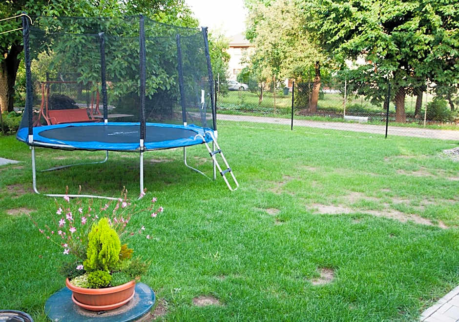 Elendris - Ubytování u kostela