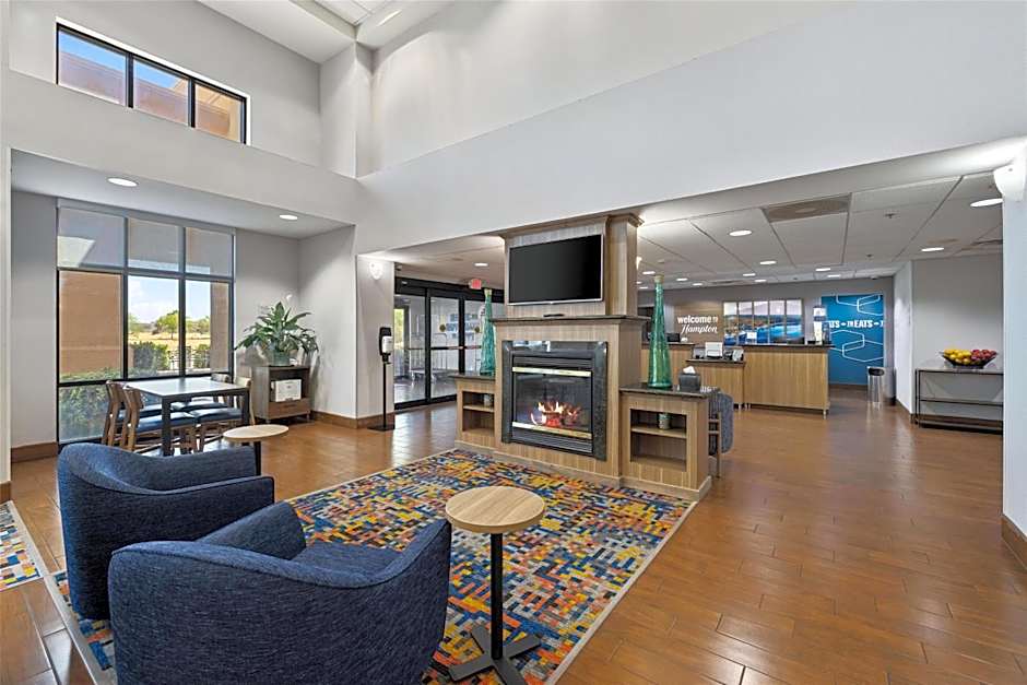 Hampton Inn By Hilton And Suites Madera