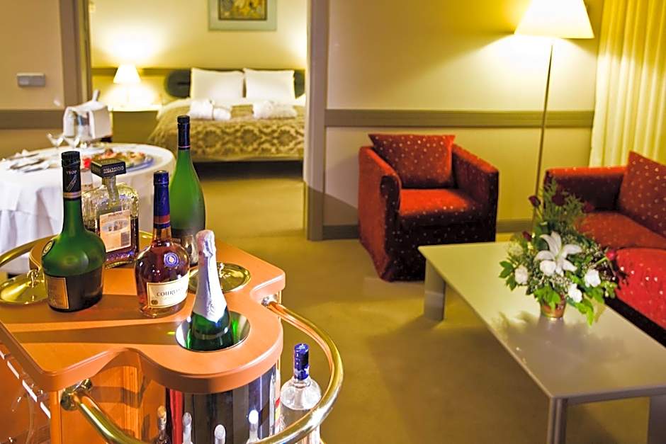 Fantasia Deluxe Hotel