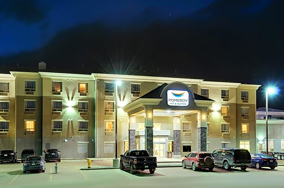 Pomeroy Inn & Suites Prince George