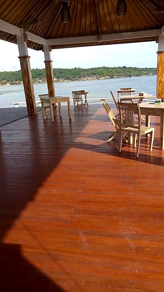 Ombak Bay Lembongan