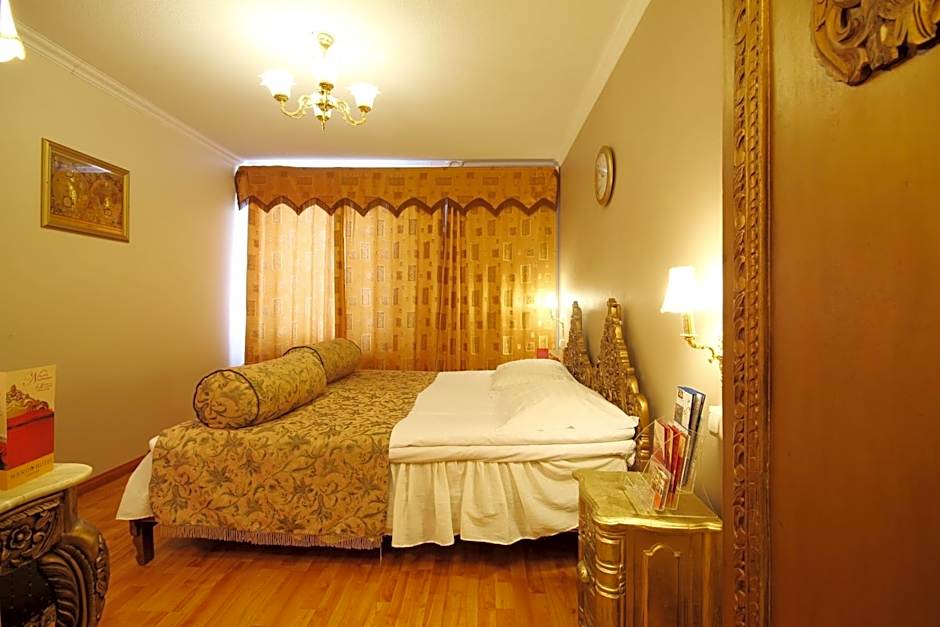 Mango Hotel