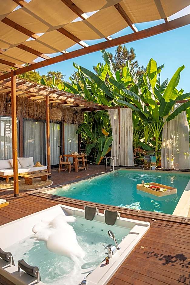 Lov Faralya Adults Only 16