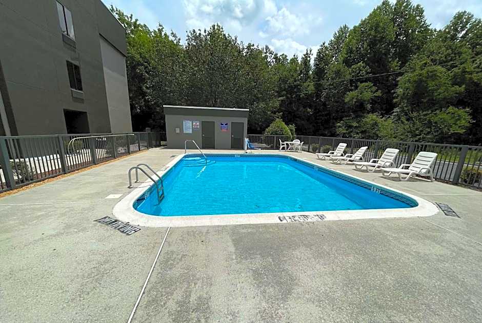 La Quinta Inn & Suites by Wyndham Fayetteville I-95