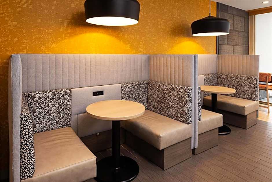 Home2 Suites by Hilton Minneapolis / Roseville, MN