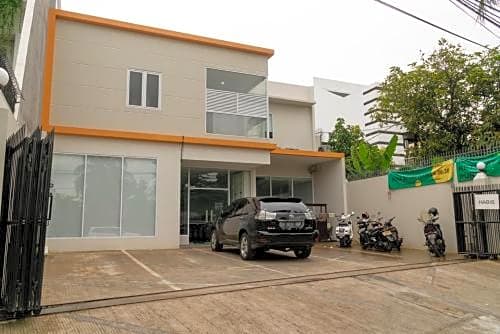 RedDoorz near Lippo Mall Puri